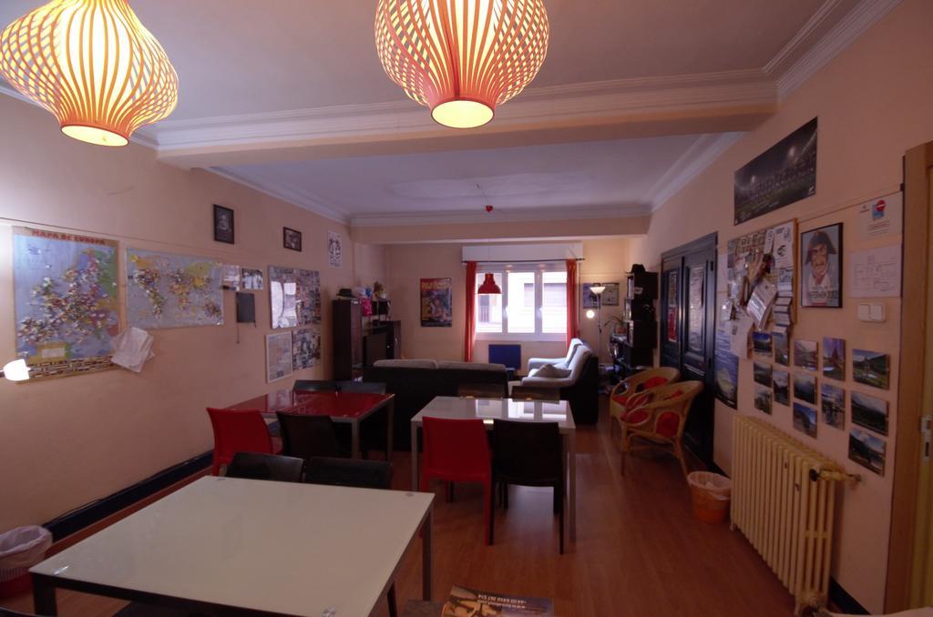 Hostel Hemingway Pamplona Exteriör bild